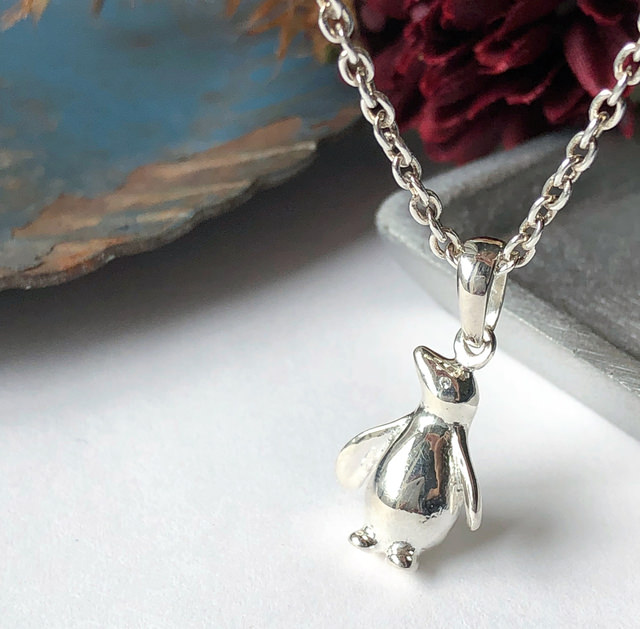 ペンギンのペンダントトップ